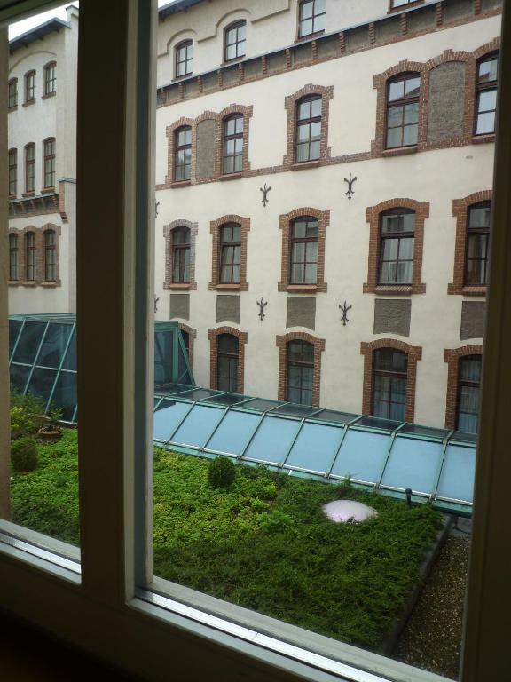 Academus Pub & Guest House Wroclaw Room photo